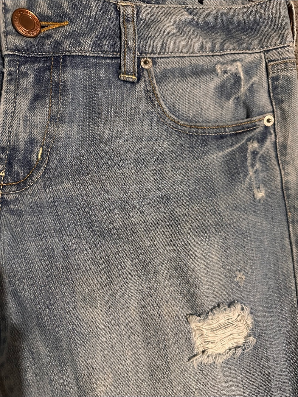 American Eagle Favorite Boyfriend Distressed Jeans Size 8 Light Wash - Picture 5 of 10